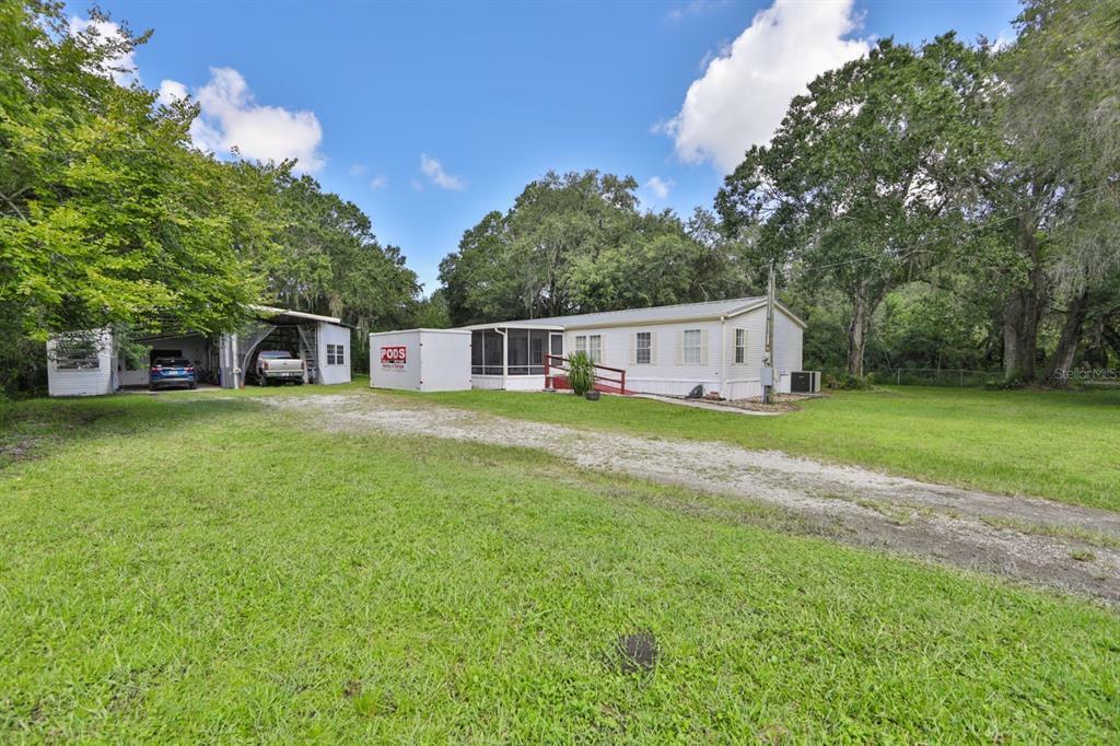 Property Photo:  601 8th Court SE  FL 33570 