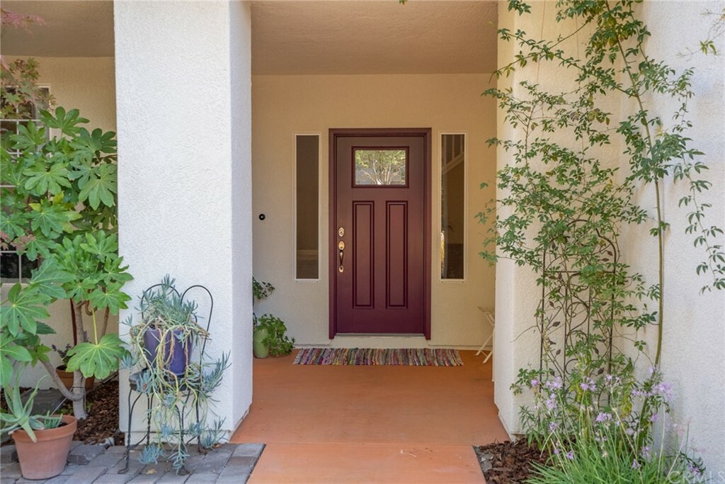 Property Photo:  131 Via Manzanita Court  CA 93446 