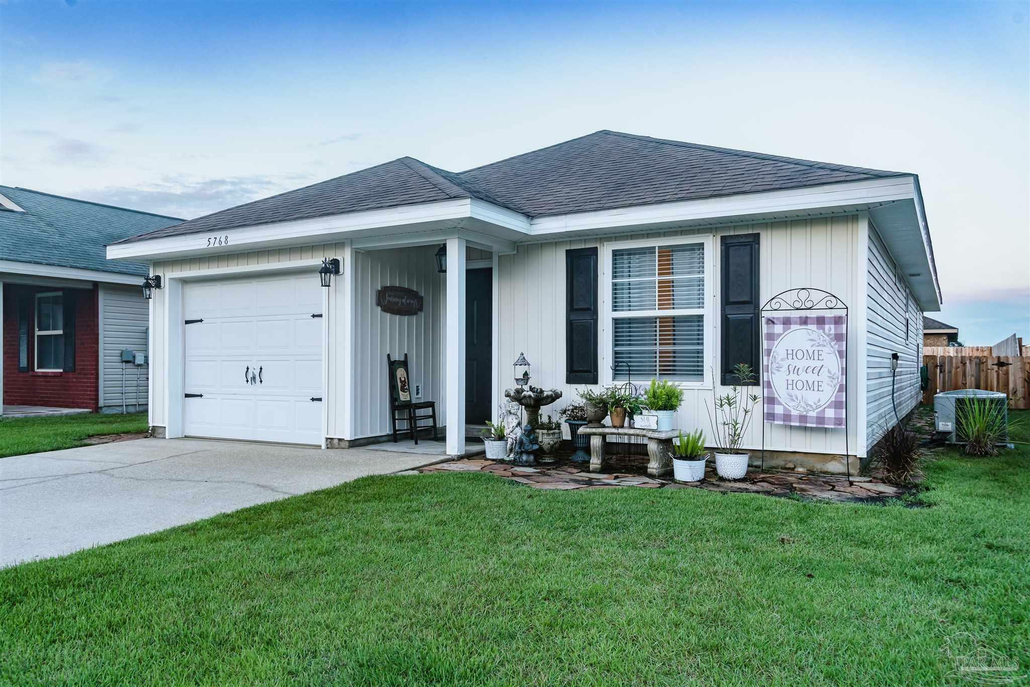 Property Photo: 5768 Pescara Dr FL 32571