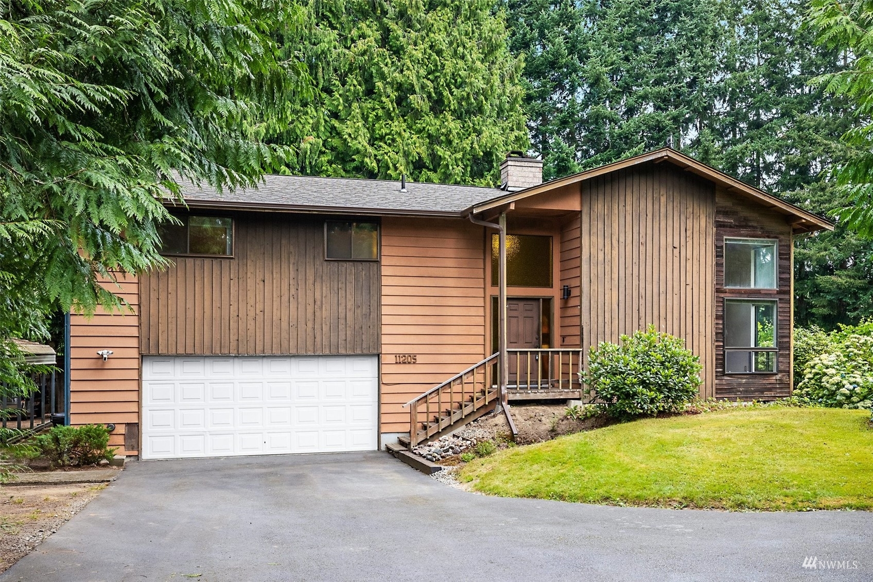 Property Photo:  11205 136th Street E  WA 98374 