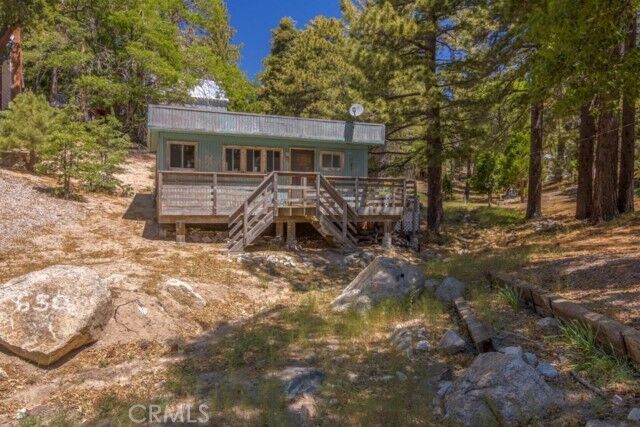 Property Photo:  650 Dahlia Drive  CA 92341 