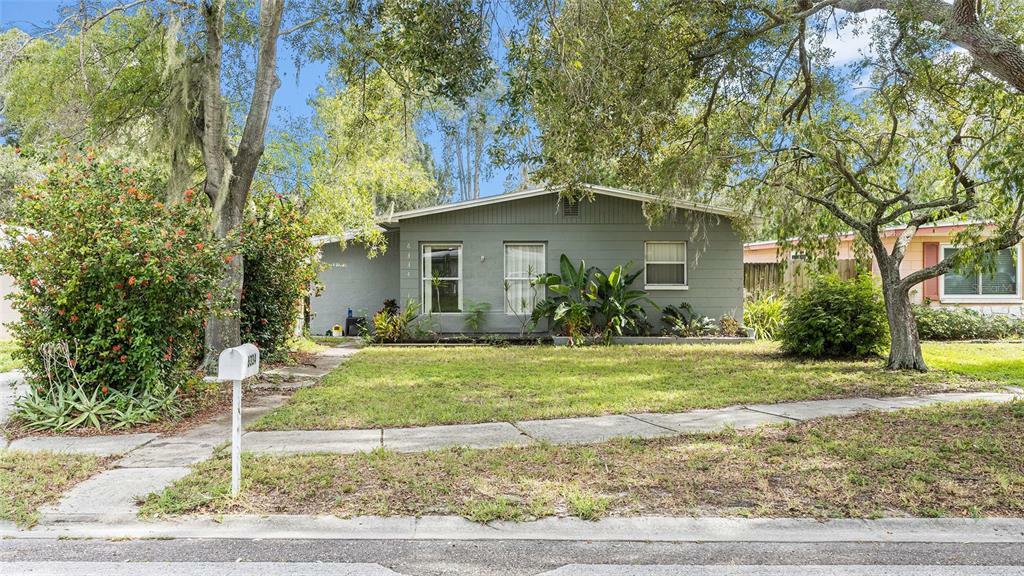 Property Photo: 6334 81st Avenue N FL 33781