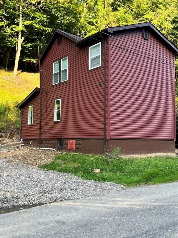 Property Photo:  811 N 11th St  PA 15613 