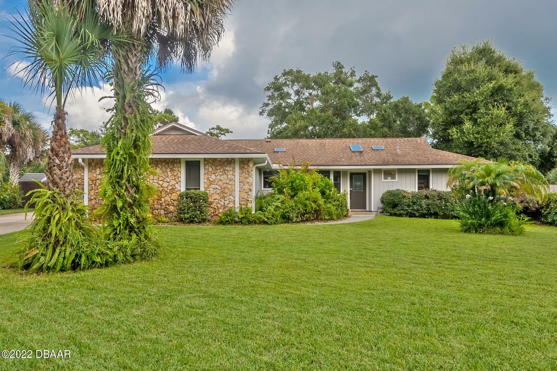 Property Photo:  76 Club House Boulevard  FL 32168 