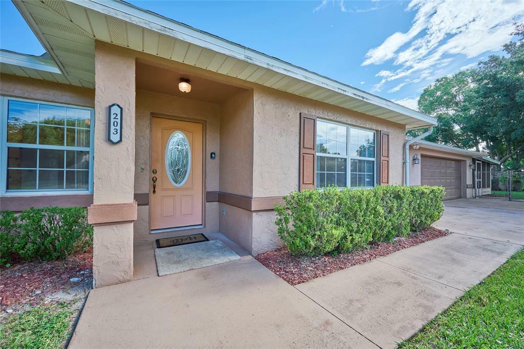 Property Photo: 203 Mountain Drive FL 33827