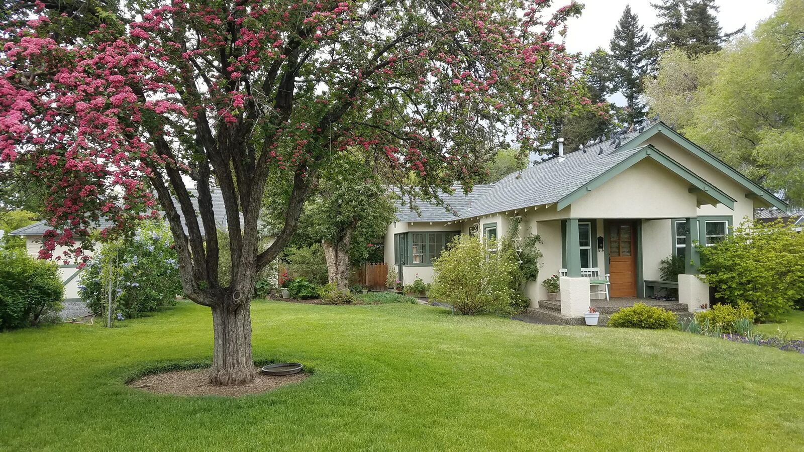 Property Photo: 349 SW 12th St Street OR 97756