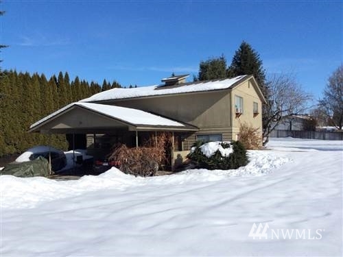 Property Photo: 79 N Nevada WA 98802