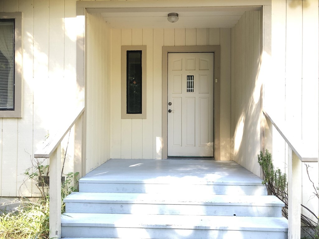 Property Photo:  35170 Woodside Court  CA 95445 