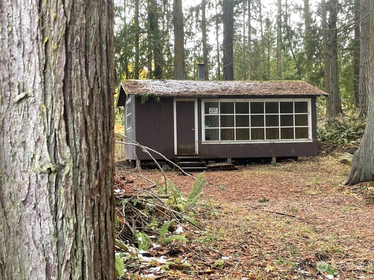 Property Photo:  406 Roupe Road  WA 98382 