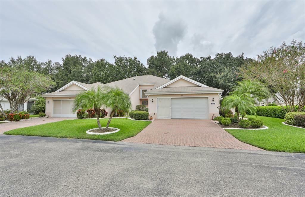 Property Photo:  2301 Marksmen Court  FL 33573 