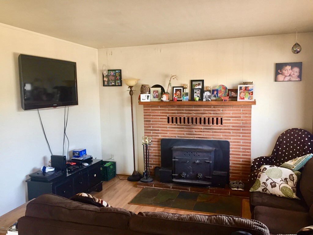 Property Photo: 102 Park Street CA 95437