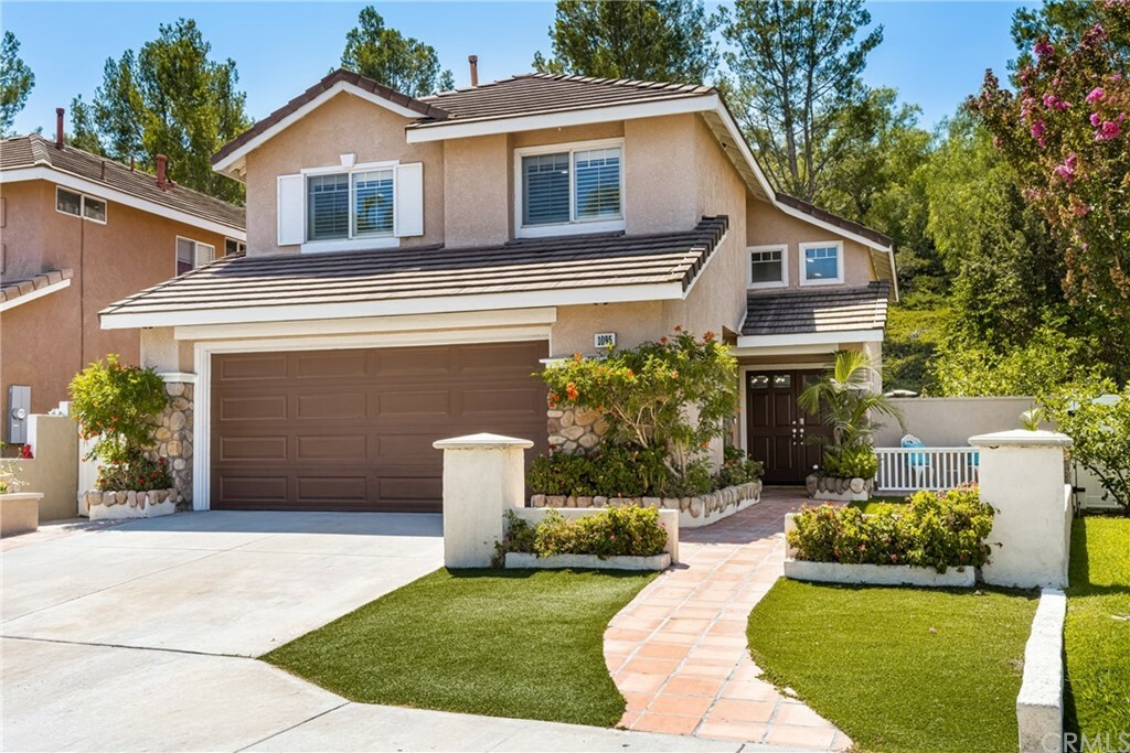 Property Photo: 1095 S Silver Star Way CA 92808