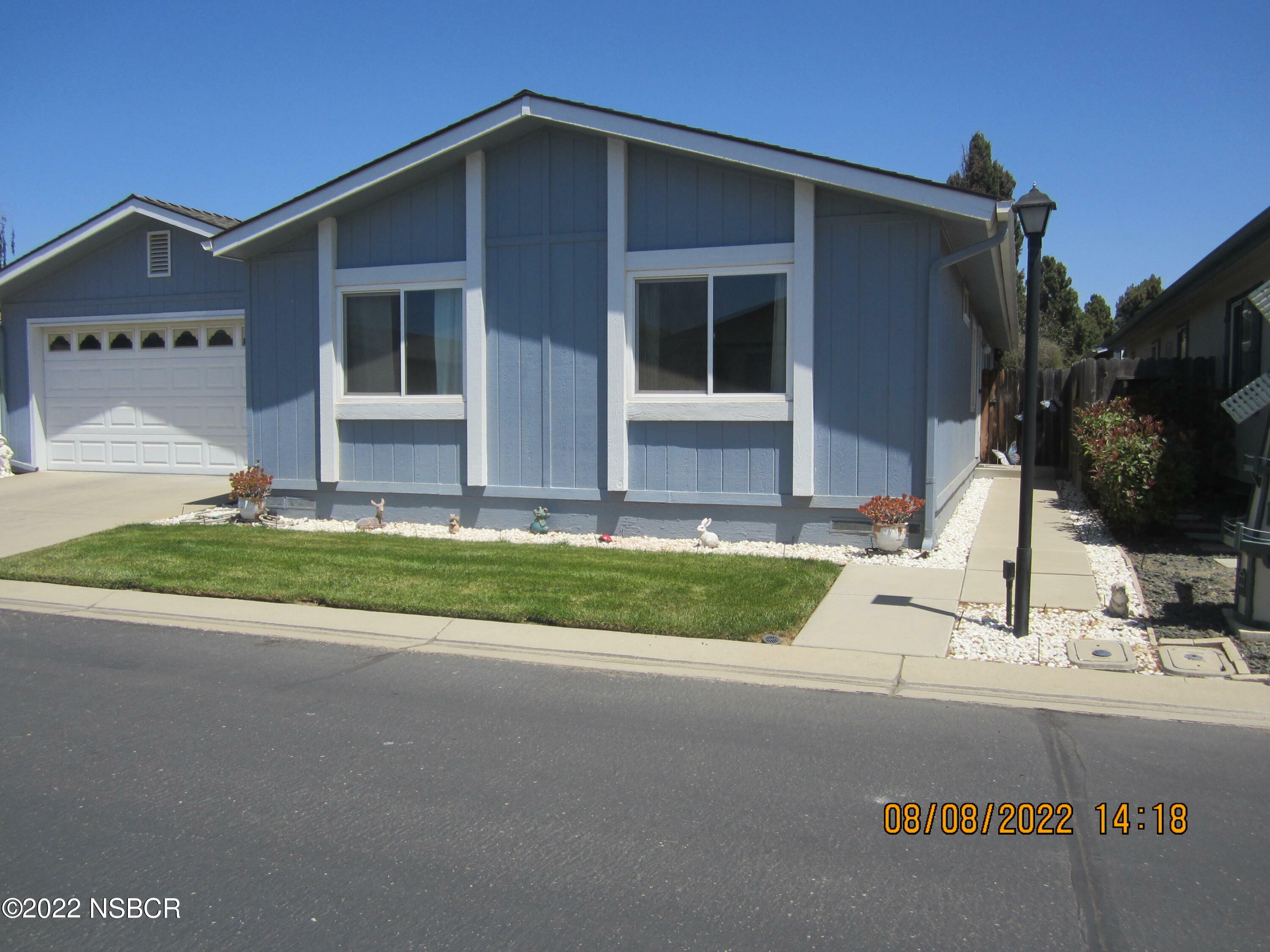 Property Photo:  2150 Vista Del Mundo  CA 93458 