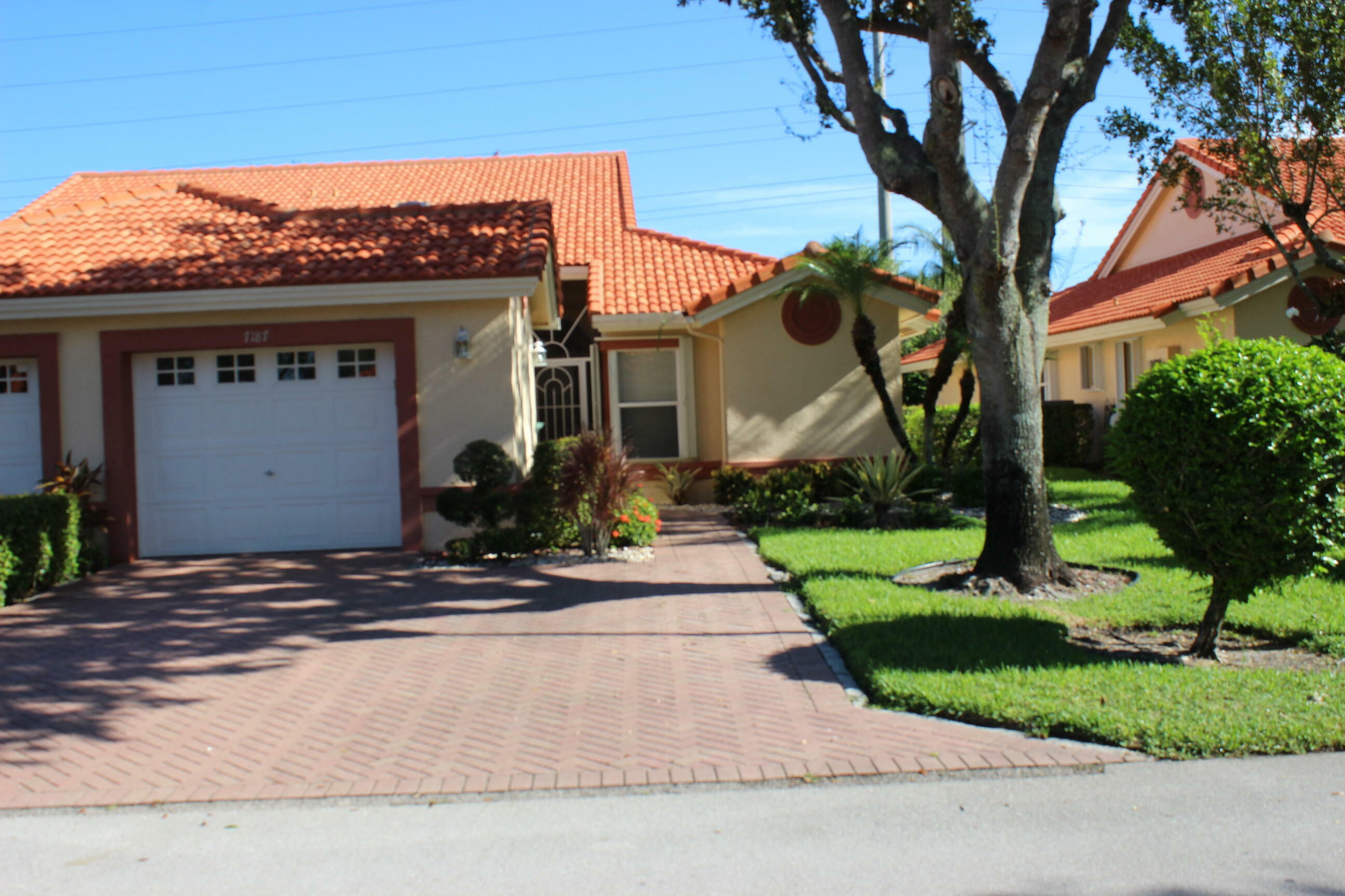 Property Photo:  7187 Summer Tree Drive  FL 33437 