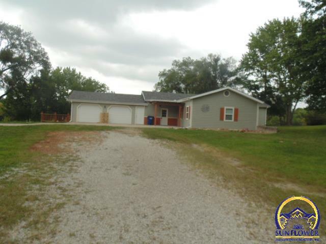 Property Photo:  610 Monroe St  KS 66066 