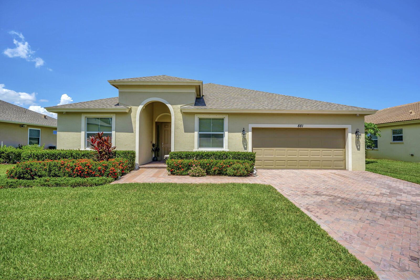 Property Photo:  881 Bent Creek Drive  FL 34947 