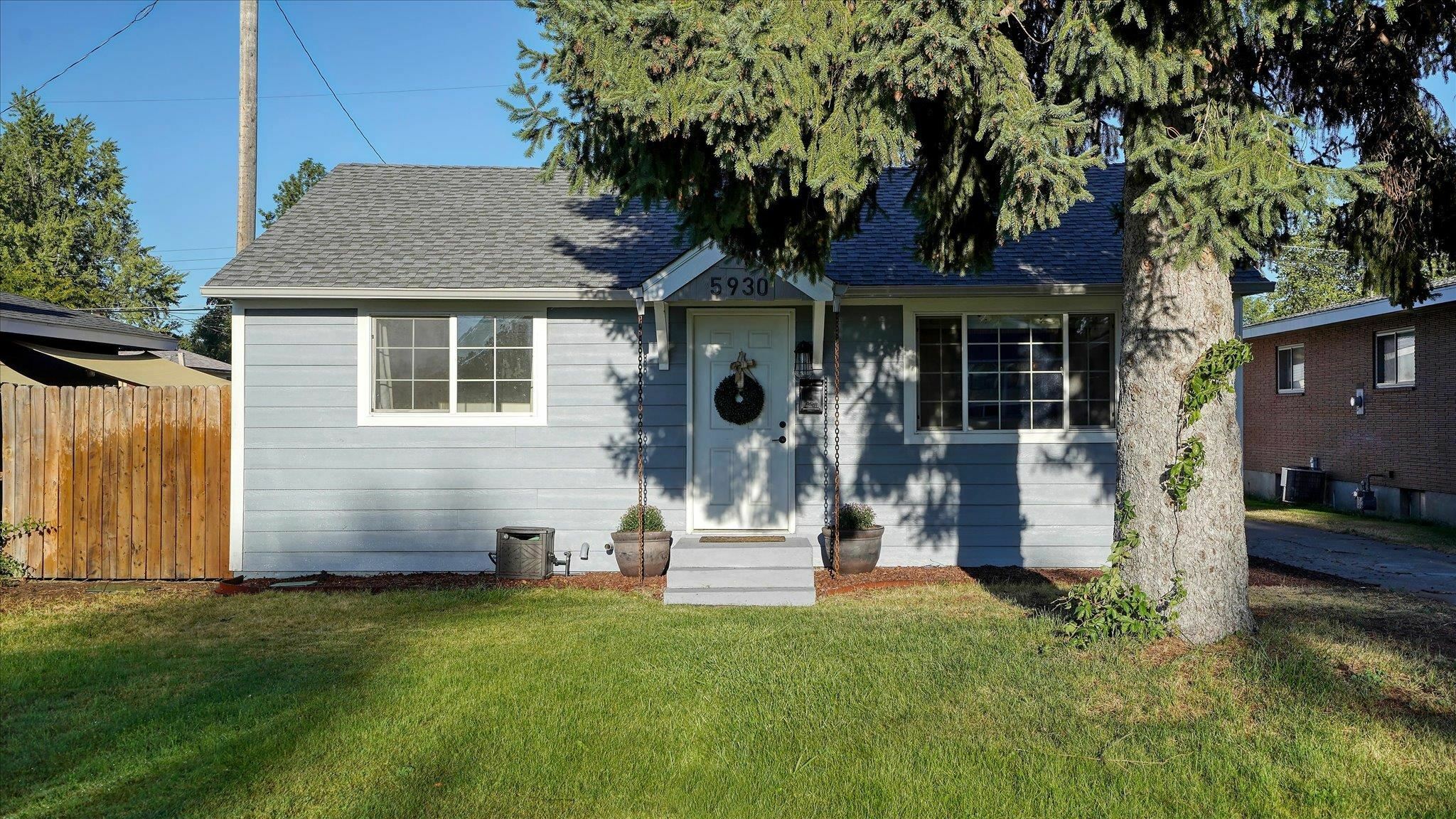 Property Photo:  5930 N Buffalo St  WA 99205-6607 