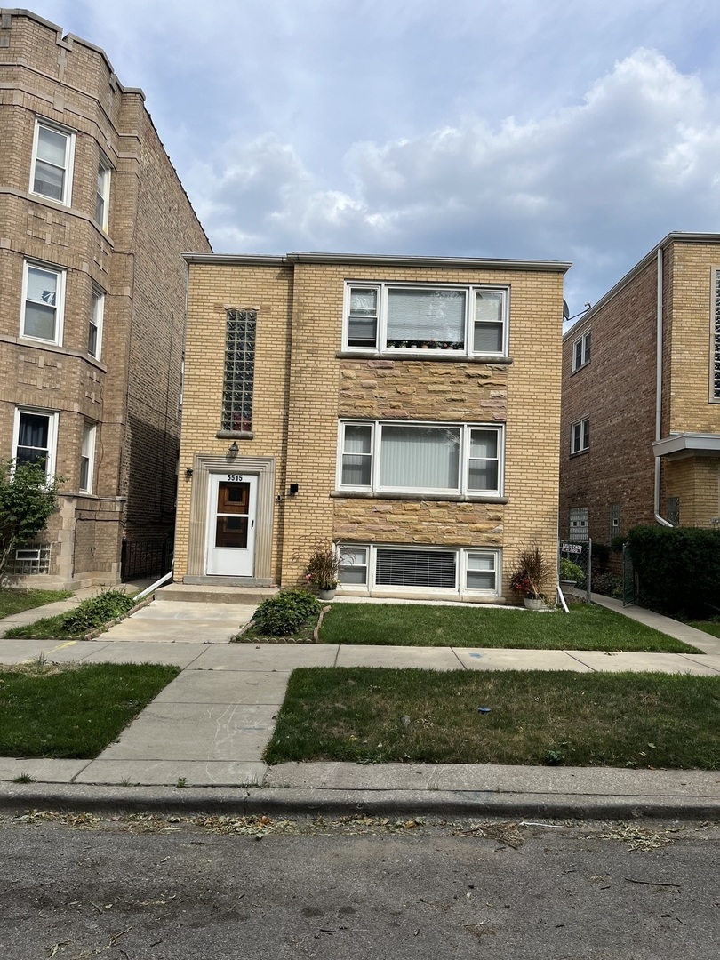Property Photo: 5515 N Artesian Avenue 2 IL 60625