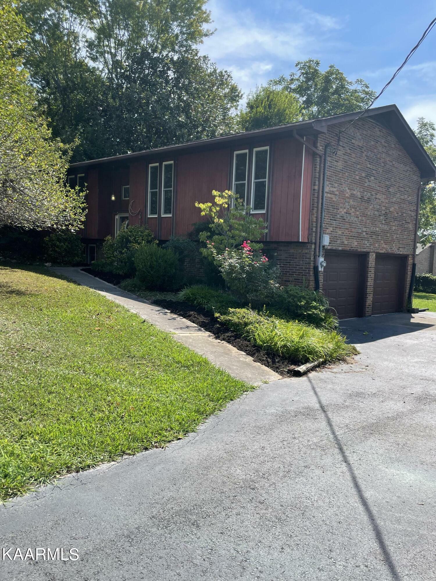 Property Photo: 617 Keck St TN 37865