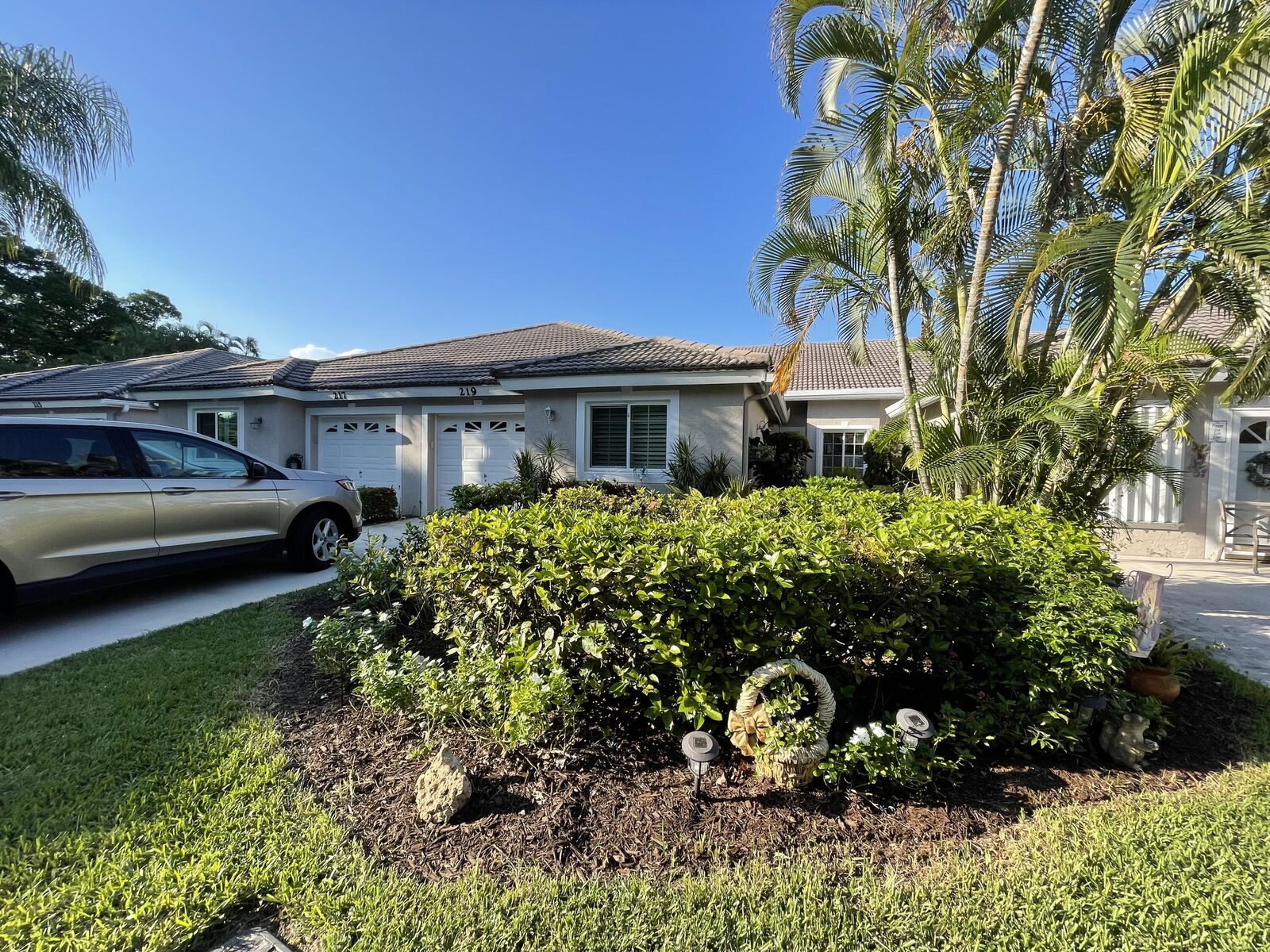 Property Photo:  219 N Lakeshore Drive  FL 33462 