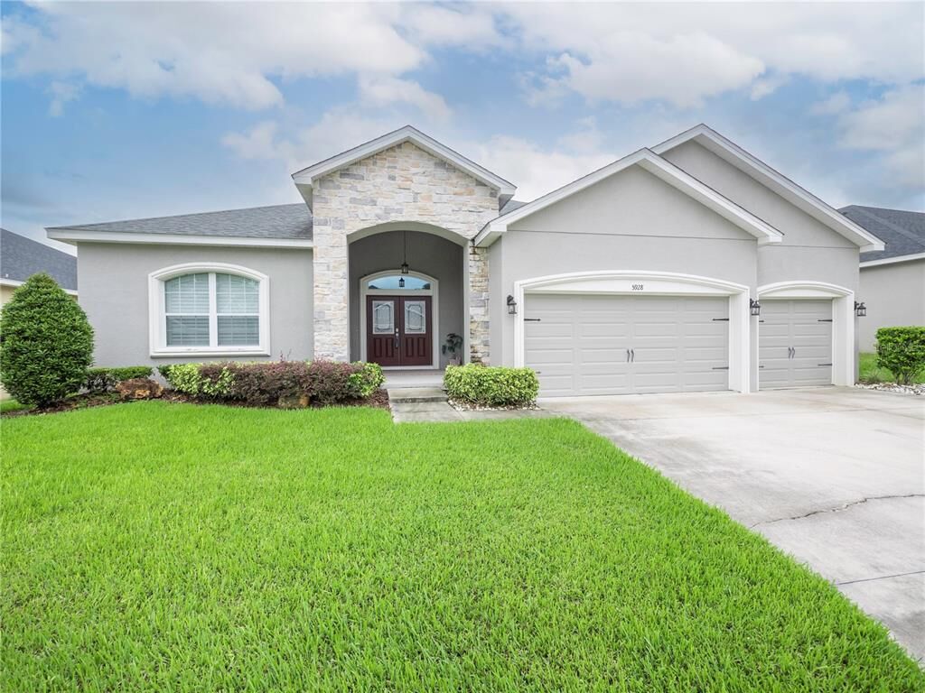Property Photo:  5928 Valentino Way  FL 33812 