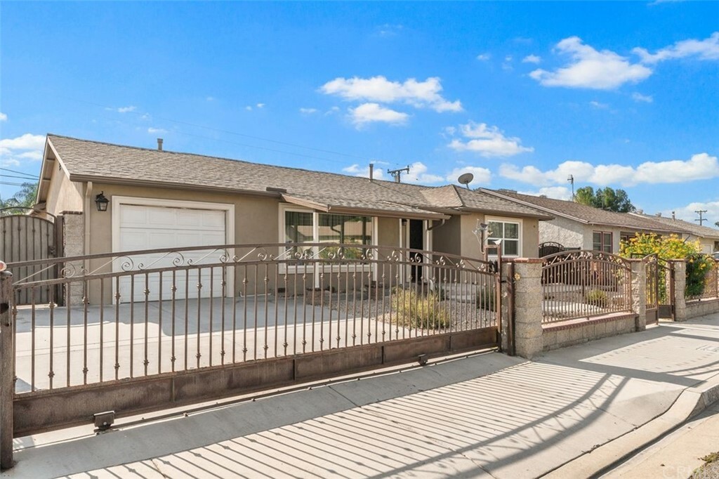 Property Photo:  4008 Leigh Street  CA 92509 