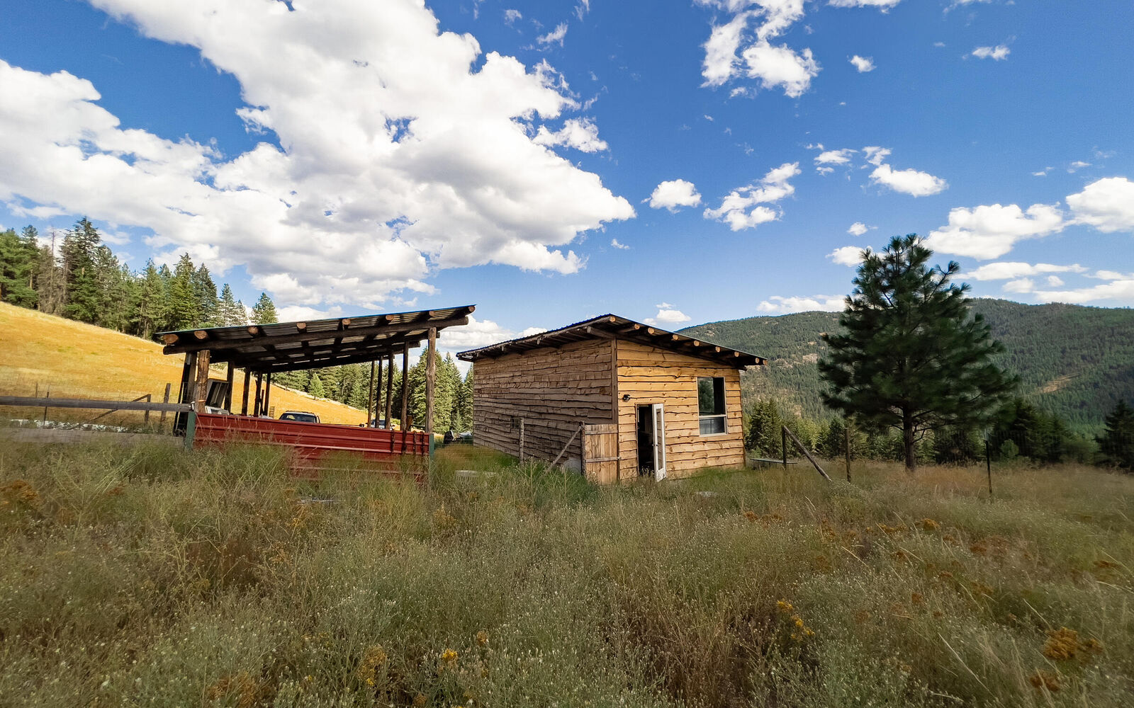 Property Photo:  116 Anderson Rd  WA 99141 