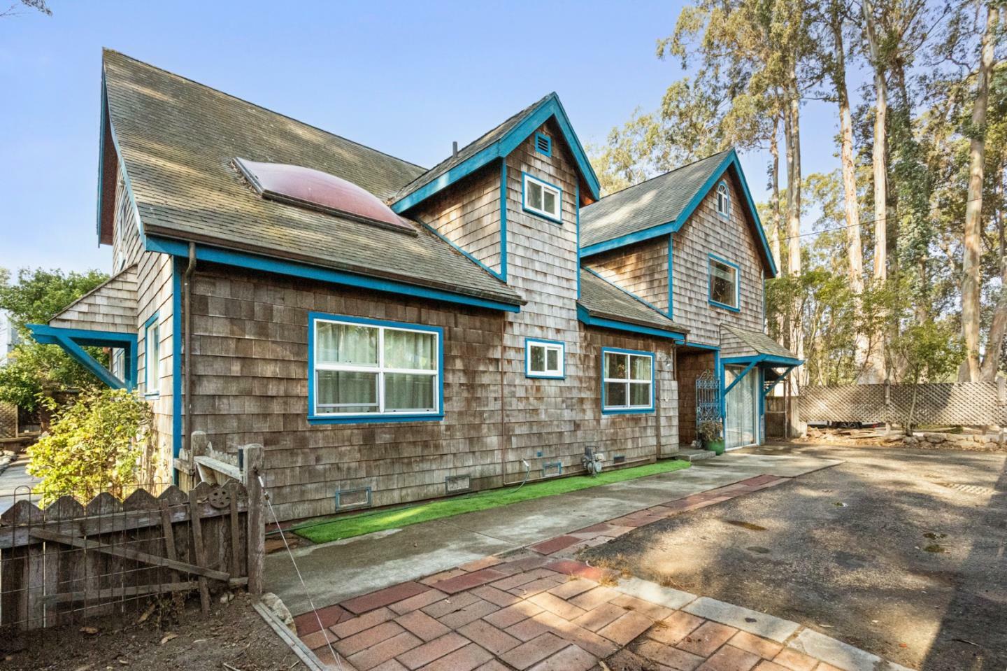 Property Photo:  30 Moran Way  CA 95062 