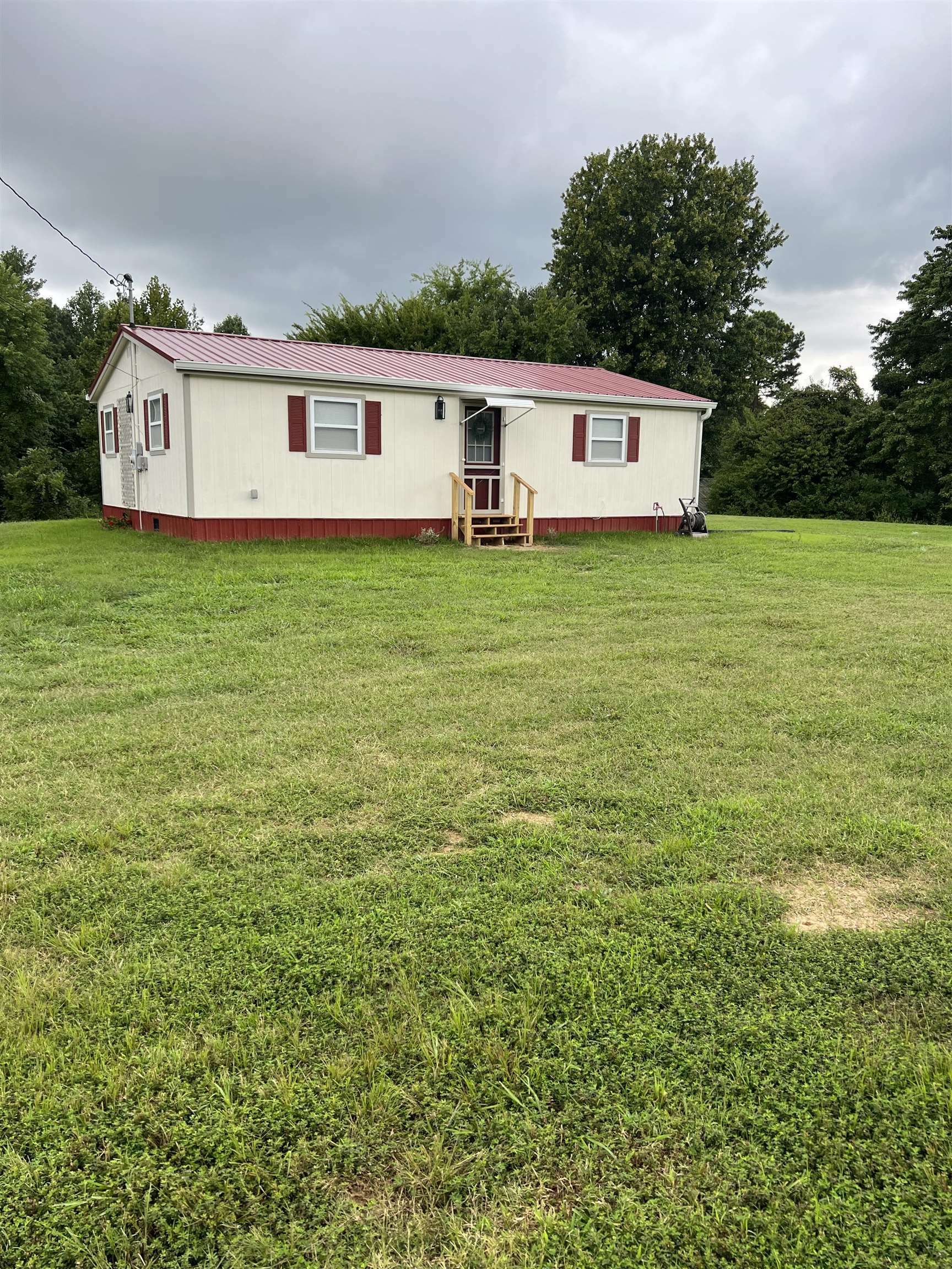 Property Photo:  301 &Amp 317 W Highway 22  TN 38261 