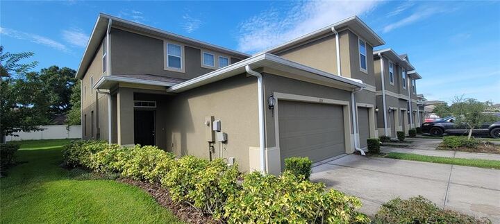 Property Photo:  2135 Broadway View Avenue  FL 33510 