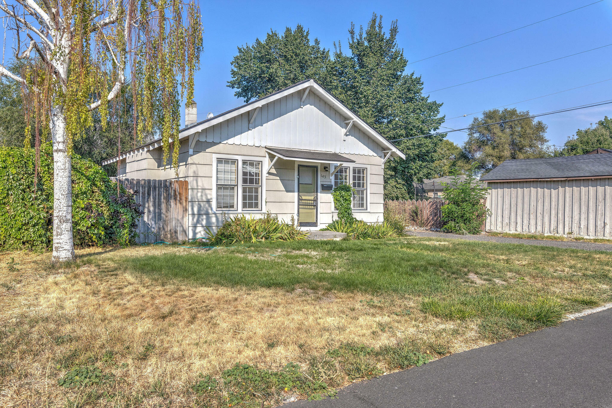 Property Photo:  143 NE Idlewood Street  OR 97754 