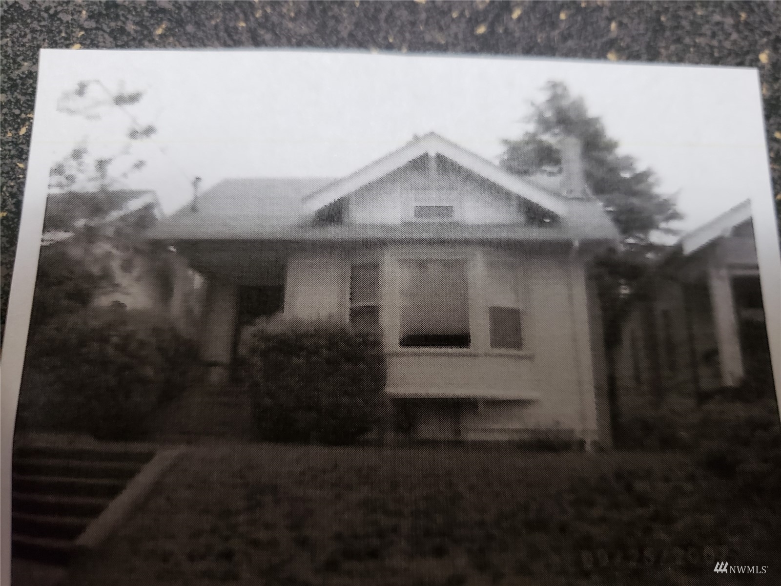 Property Photo:  4028  Densmore Avenue N  WA 98103 