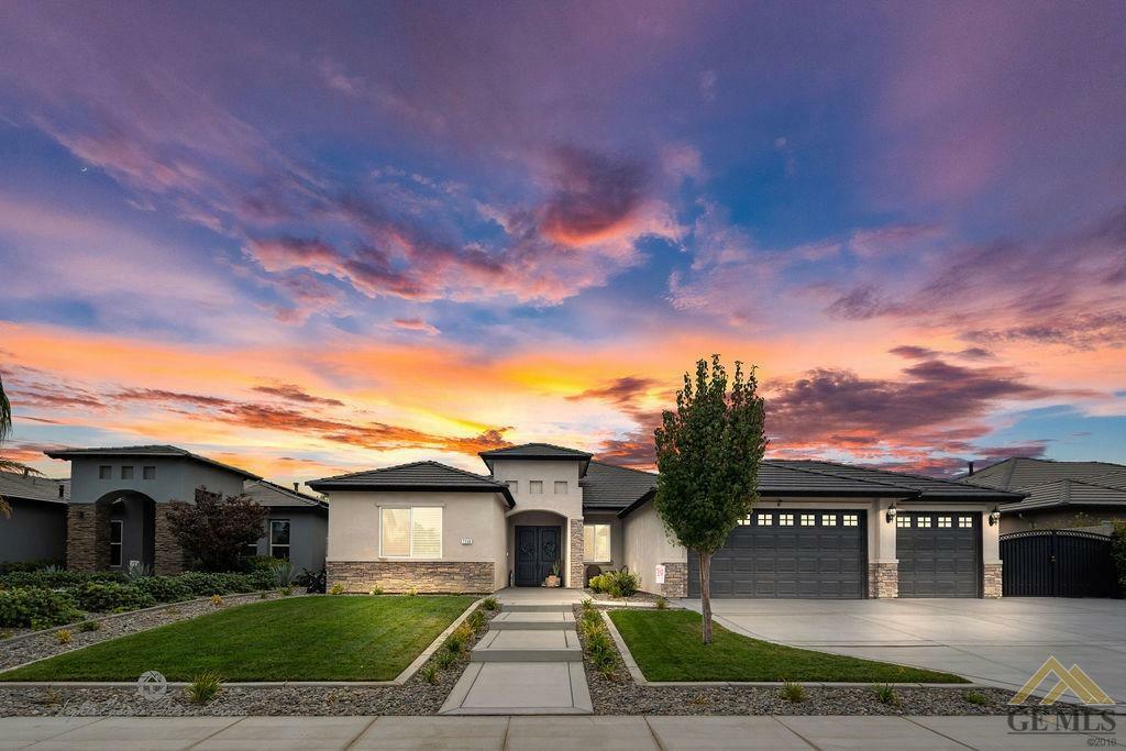 Property Photo:  7208 Bluetail Lane  CA 93312 