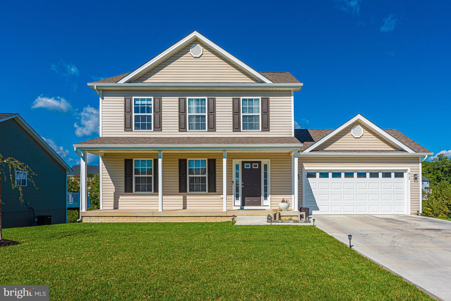 Property Photo: 612 Jensen Way E WV 25401