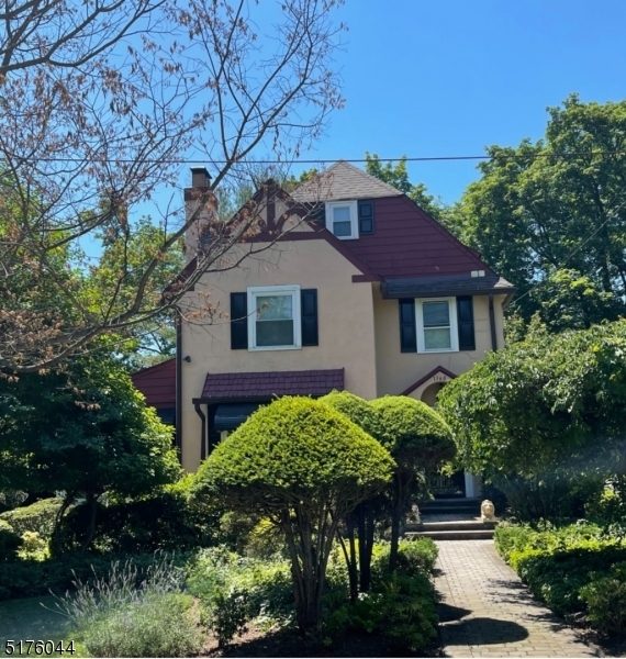 Property Photo: 1360 Evergreen Ave NJ 07060