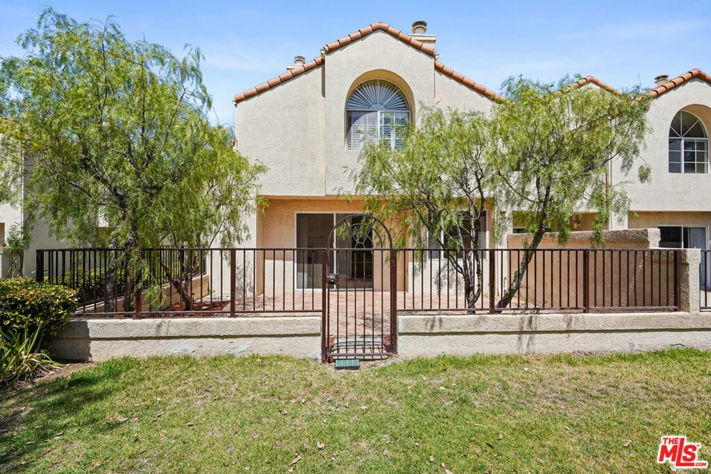 Property Photo:  11312 Old Ranch Circle  CA 91311 