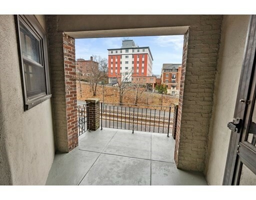 Property Photo:  1474 Commonwealth Ave 2  MA 02135 