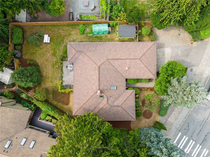 Property Photo:  1095 NW Firwood Boulevard  WA 98027 