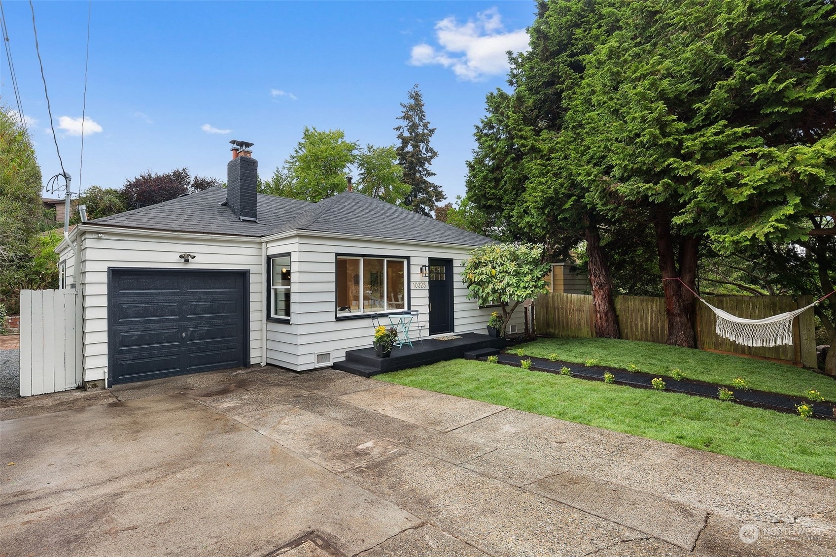 Property Photo:  10323 12th Avenue NE  WA 98125 