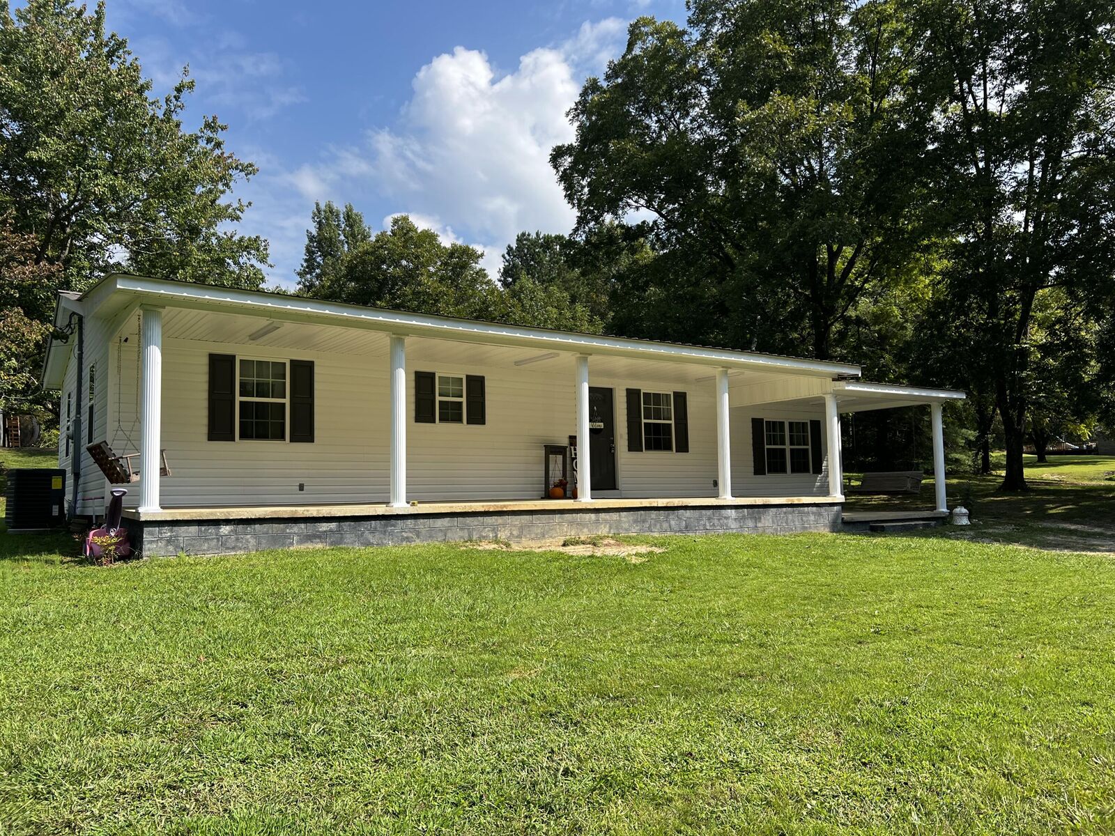 Property Photo:  1821 County Road  AL 35958 