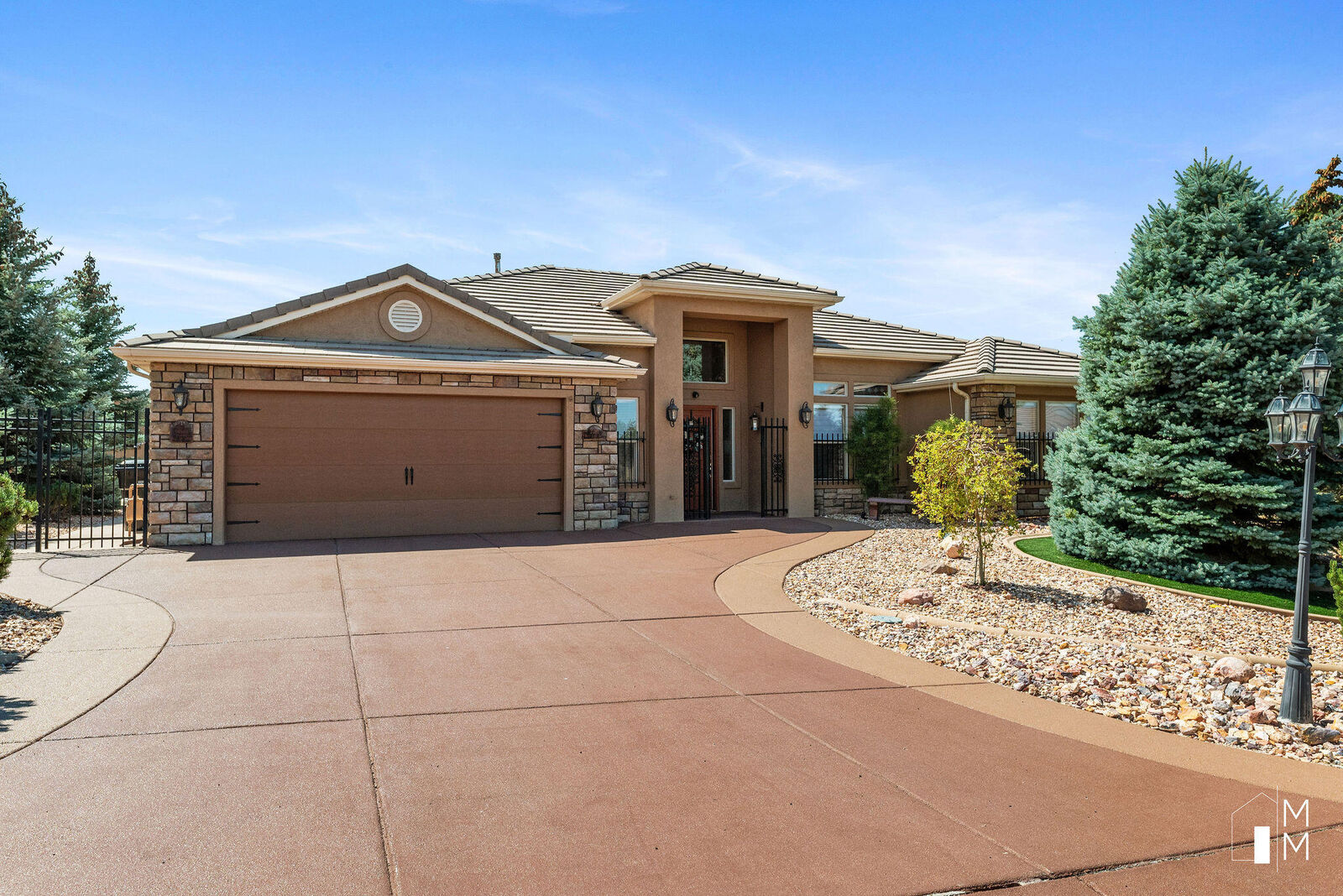 Property Photo:  2395 W Cody Dr  UT 84720