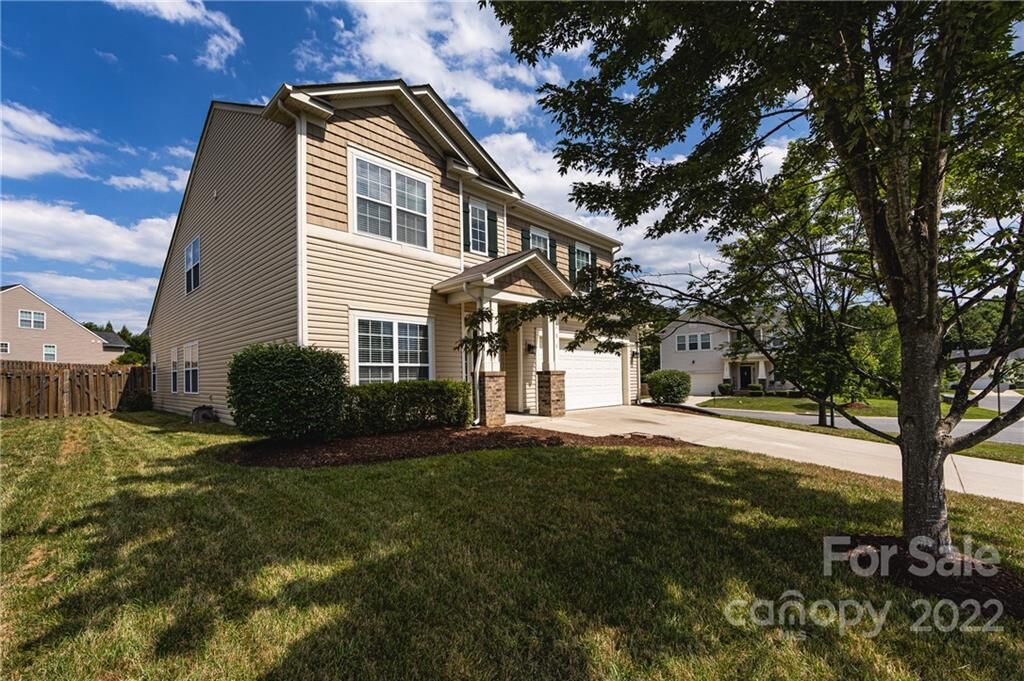 Property Photo:  1206 Millstone Place  SC 29730 