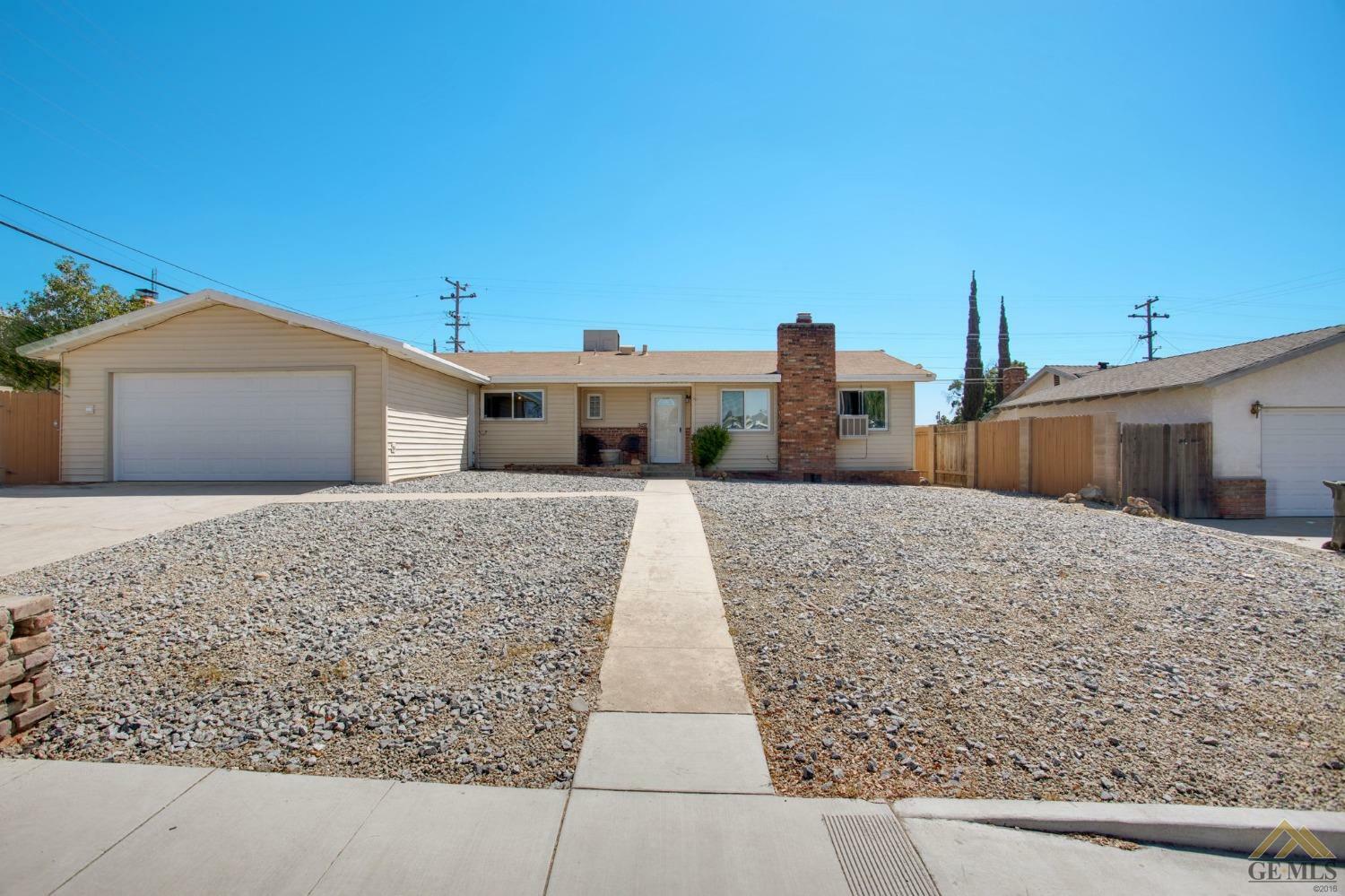 Property Photo:  3437 Redlands Drive  CA 93306 