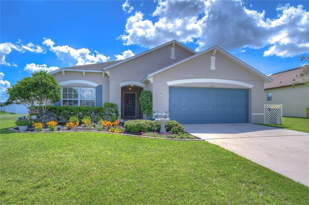 Property Photo:  4301 Cinemark Court  FL 33860 