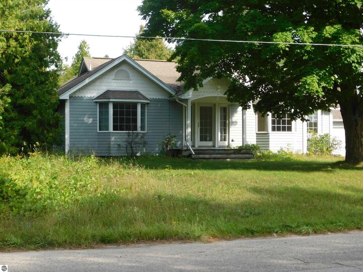 917 S Elm Street  Suttons Bay MI 49682 photo