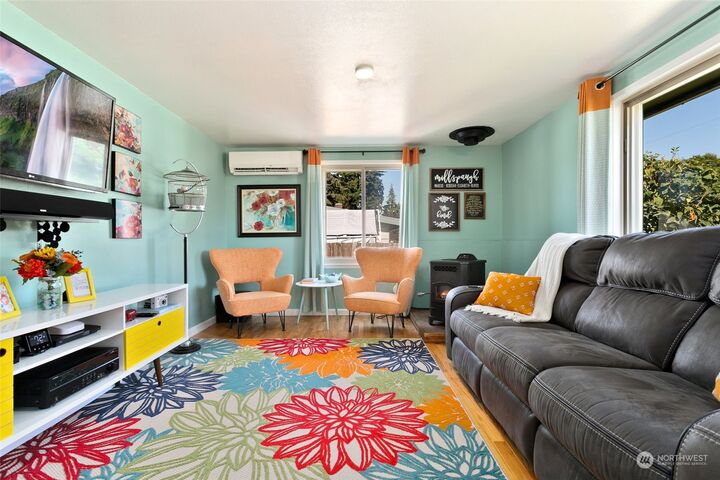 Property Photo:  20113 13th Avenue S  WA 98198 