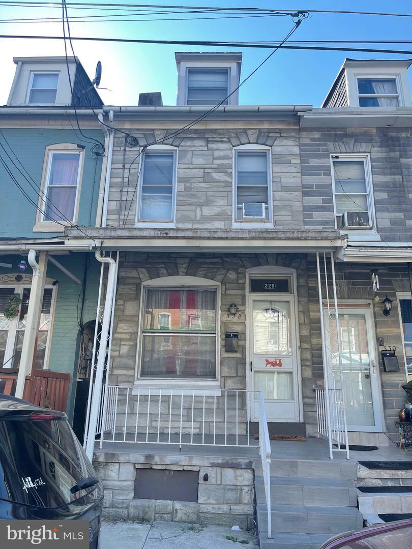 Property Photo: 328 W Green Street PA 19601