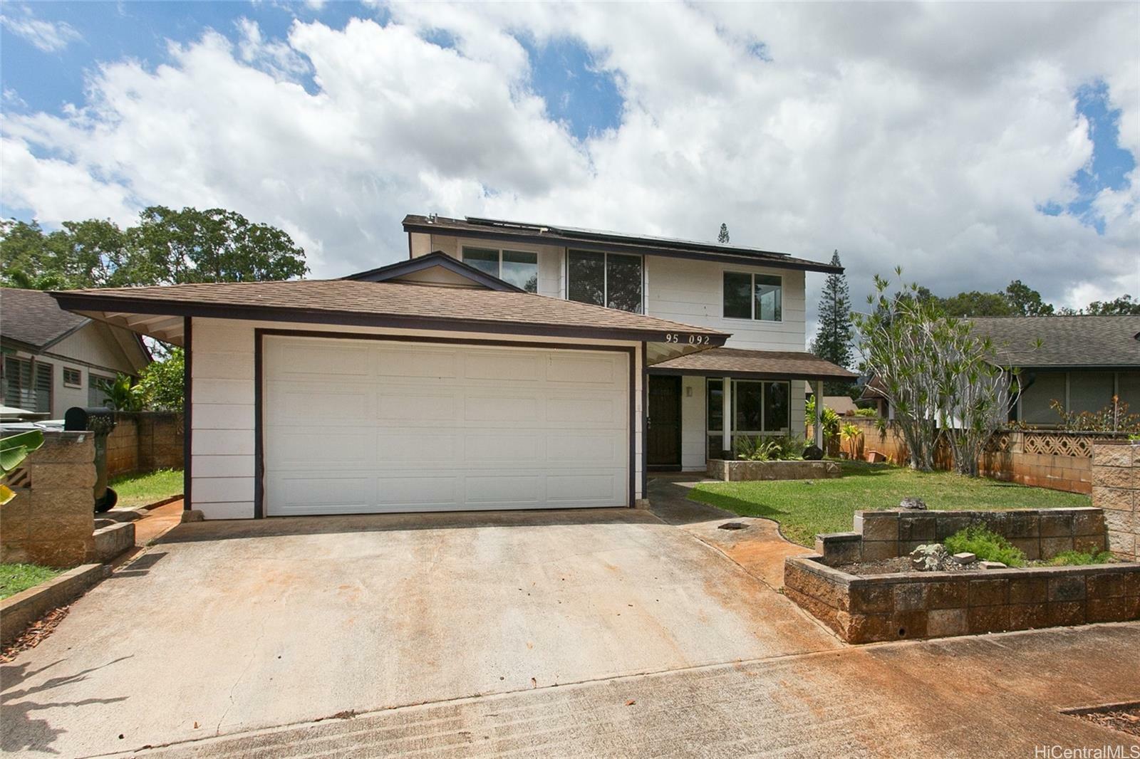 Property Photo:  95-092 Kaulua Street  HI 96789 