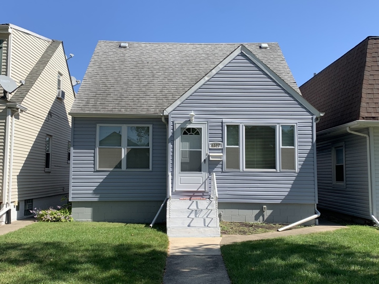 Property Photo:  4327 N Newcastle Avenue  IL 60706 