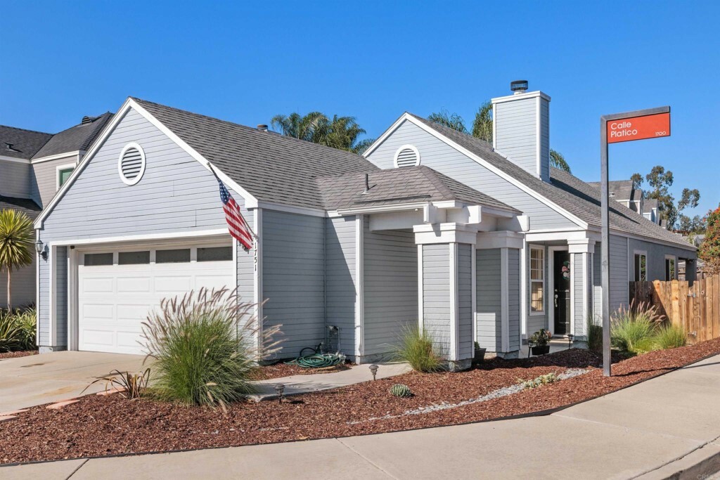 Property Photo:  1751 Calle Platico  CA 92056 